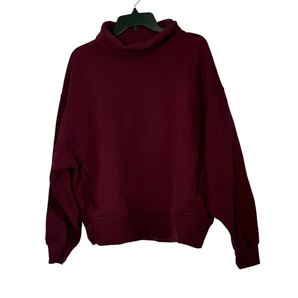 Alo Yoga Hazy Mock Neck Pullover in Burgundy Oversized Relaxed - Medium